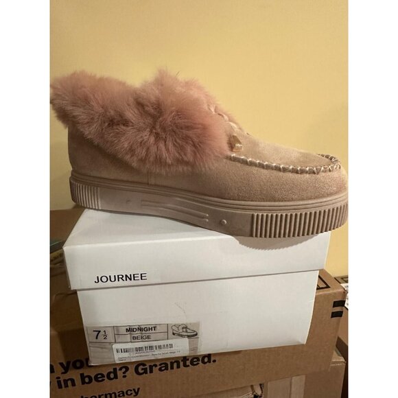 Journee Collection Midnight Faux Fur Trim Bow Tie Detail Moccasins Beige SZ 7.5 - Picture 10 of 10